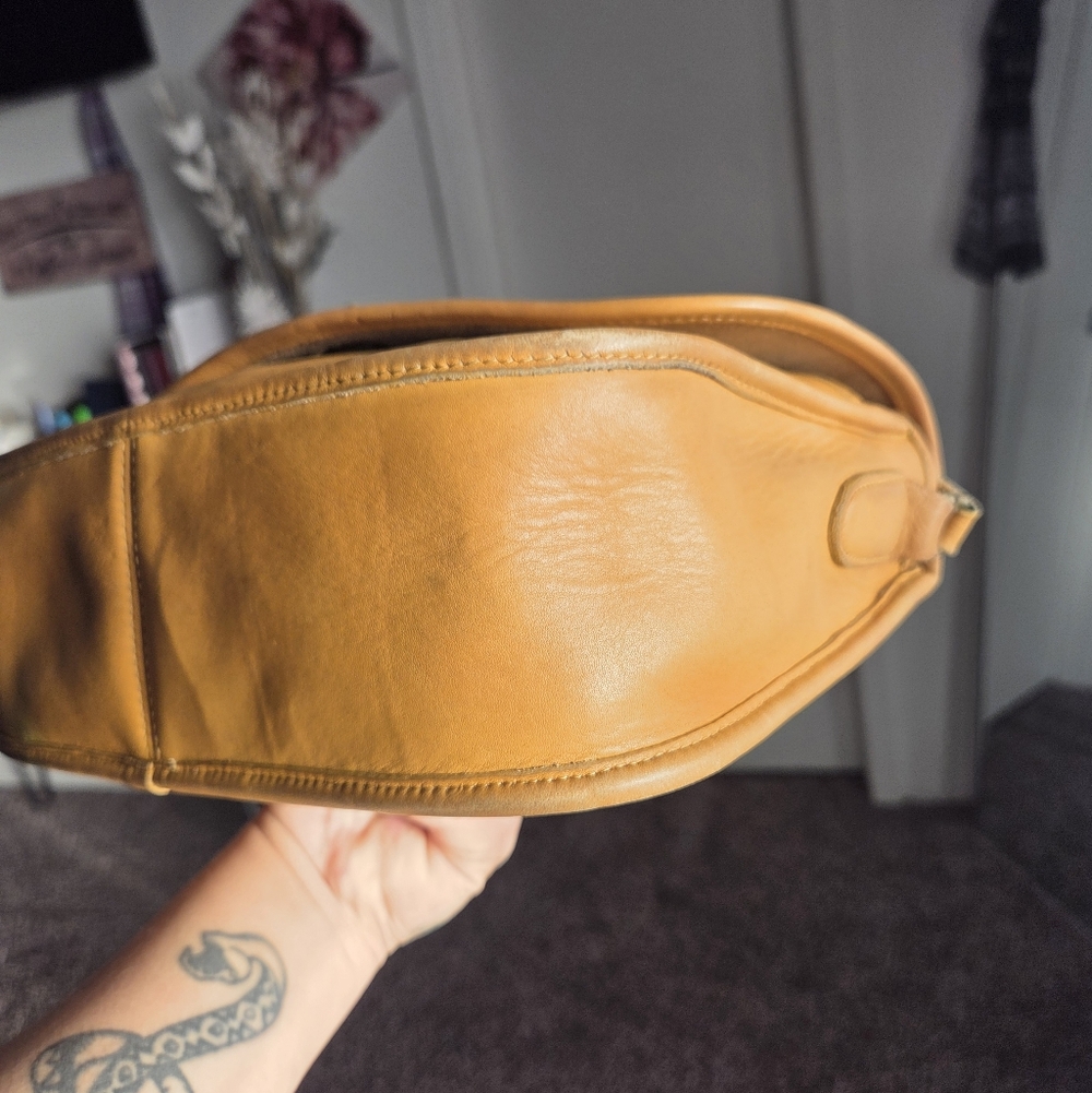 Vintage Coach Yellow City Bag ๐๐๐ป 9790 *PROJECT* - Picture 10 of 14